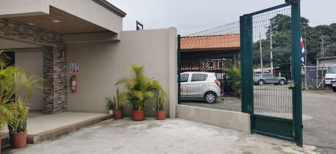 Ferienwohnung Apartamento H Gonzalez 14 Alajuela Exterior foto